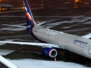 «Боинг», летевший из Москвы в Горно-Алтайск, совершил аварийную поездку в Омске