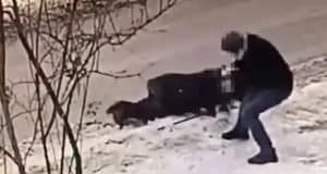 Житель Республики Алтай ограбил в Бийске 70-летнего пенсионера Житель Республики Алтай ограбил в Бийске на 70-летнего пенсионера