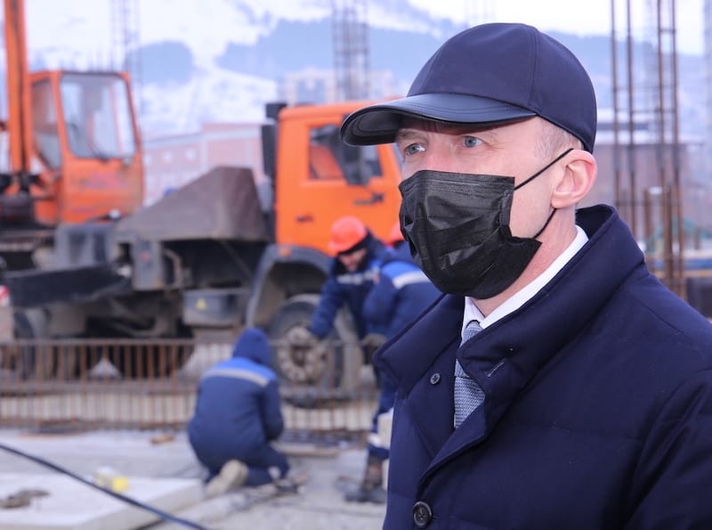 Глава республики проинспектировал строительство ФОКа в Горно-Алтайске