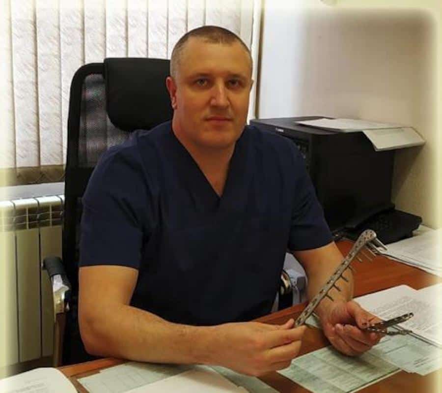 Травматолог Александр Лисин