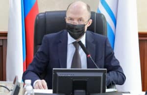«Что вы тут мямлите-то?». Хорохордин раскритиковал подчиненных за срыв сроков строительства детсада