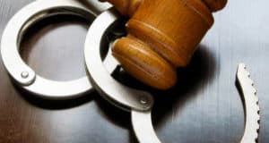 За фейки о действиях армии и призывы к санкциям против России вводят уголовное наказание За фейки о действиях армии и призывы к санкциям против России вводят уголовное наказание