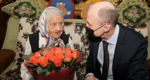 Жительница Горно-Алтайска отпраздновала 100-летний юбилей Жительница Горно-Алтайска отпраздновала 100-летний юбилей