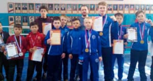 Спортсмены из республики успешно выступили на турнире по кикбоксингу в Бийске