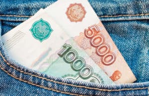 Продавец обворовала хозяина комиссионного магазина в Майме
