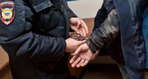 Подросток решил поработать «кладменом» и сразу же попался Подросток решил поработать «кладменом» и сразу же попался