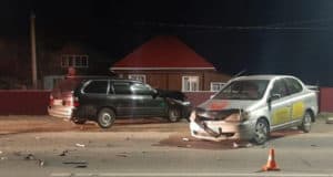 Отъезжая от обочины, нетрезвый водитель устроил ДТП в Майме Отъезжая от обочины, нетрезвый водитель устроил ДТП в Майме