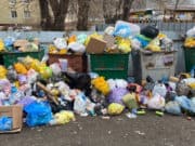 Ситуация с вывозом мусора на Алтае оставляет желать лучшего Ситуация с вывозом мусора на Алтае оставляет желать лучшего