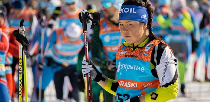 Арина Кусургашева успешно выступила на Югорском лыжном марафоне