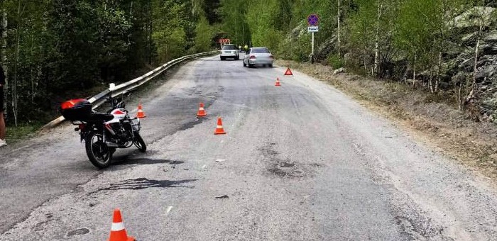 Два мотоциклиста пострадали в ДТП в пятницу 13-го