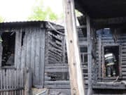 Крупный пожар произошел в трехквартирном доме в Майме Крупный пожар произошел в трехквартирном доме в Майме