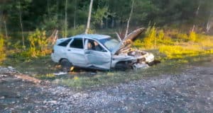 Ночная поездка «с ветерком» по Чуйскому тракту закончилась в кювете Ночная поездка «с ветерком» по Чуйскому тракту закончилась в кювете