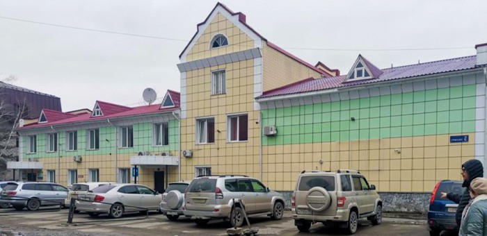 Сотрудник Росреестра помогал риелторам за взятки, его уволили и отдали под суд