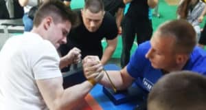 Спортсмены из Республики Алтай успешно выступили на соревнованиях по армрестлингу в Барнауле