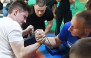 Спортсмены из Республики Алтай успешно выступили на соревнованиях по армрестлингу в Барнауле