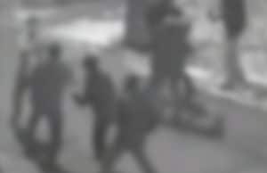 Массовая драка в Горно-Алтайске: три человека ранены, один из них умер Массовая драка в Горно-Алтайске: три человека ранены, один из них умер