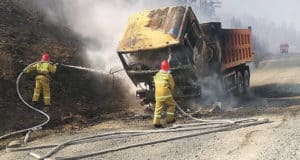 Загоревшийся на перевале Кукуя грузовик спровоцировал лесной пожар