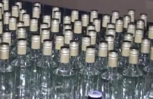 Мужчина пытался подкупить полицейского, чтобы продавать водку на турбазах Мужчина пытался подкупить полицейского, чтобы продавать водку на турбазах