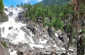 Алтайский заповедник предупреждает: маршрут на водоскат Учар закрыт Алтайский заповедник предупреждает: маршрут на водоскат Учар закрыт