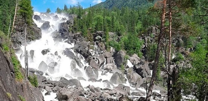 Алтайский заповедник предупреждает: маршрут на водоскат Учар закрыт