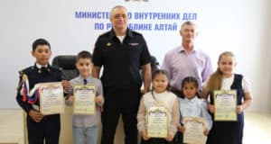 Победители конкурсов «Я рисую День Победы» и «Полицейский Дядя Степа» получили награды