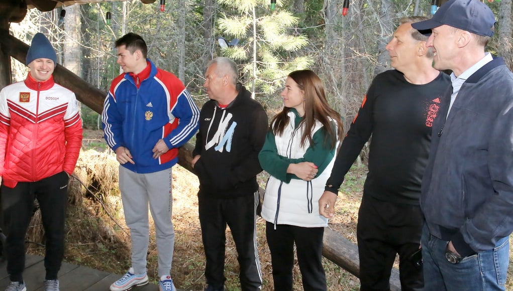 Олег Хорохордин встретился с прибывшими на Алтай олимпийскими чемпионами