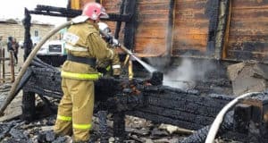 Жилой дом сгорел в Мухор-Тархате