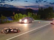 Госпитализированы два подростка, которые на мотоцикле врезались в автомобиль Госпитализированы два подростка, которые на мотоцикле врезались в автомобиль