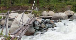 Туристку из Санкт-Петербурга унесло водой на пути к подножию Белухи