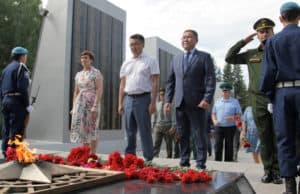 Митинг, приуроченный ко Дню памяти и скорби, прошел в Горно-Алтайске Митинг, приуроченный ко День памяти и скорби, прошел в Горно-Алтайске