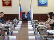 Глава республики провел совещание с руководителями районов и города Глава республики провел совещание с руководителями районов и города