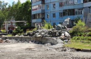 Подрядчика реконструкции «Сада камней» раскритиковали министр и прокуратура Подрядчика реконструкции «Сада камней» раскритиковали министр и прокуратура
