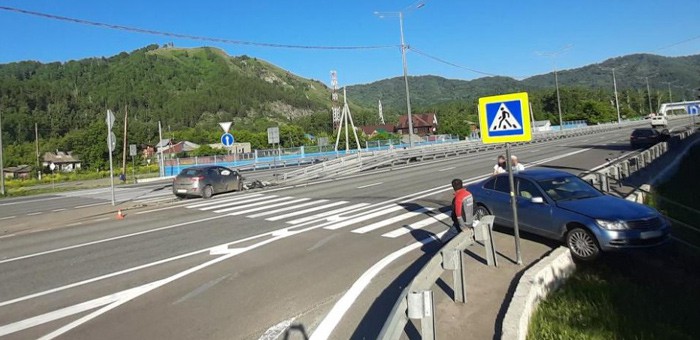 Хозяйка «Мерседеса» спровоцировала ДТП на Чуйском тракте