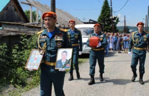 В Майме простились с военнослужащим, погибшим на Украине В Майме простились с военнослужащим, погибшим на Украине