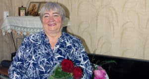 Памятную медаль Горно-Алтайска вручили ветерану педагогического труда Памятная медаль Горно-Алтайска вручена ветерану педагогического труда