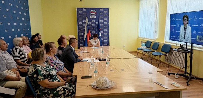 Состоялся онлайн-форум серебряных волонтеров Сибири