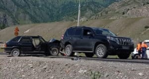 Пьяный и без прав водитель протаранил Land Cruiser Пьяный и без прав водитель протаранил Land Cruiser