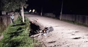 Трое подростков госпитализированы после ночной поездки на мотоцикле Трое подростков госпитализированы после ночной поездки на мотоцикле