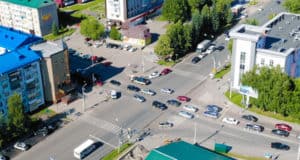 «Расставь приоритеты!»: как правильно переходить и проезжать перекрестки