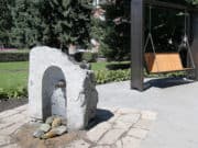 В центре Горно-Алтайска благоустроили аллею и родник В центре Горно-Алтайска благоустроили аллею и родник