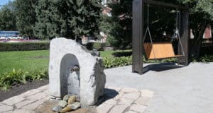 В центре Горно-Алтайска благоустроили аллею и родник