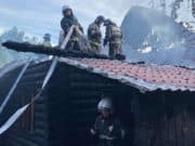 В Горно-Алтайске сгорел дом, возможно, из-за поджога