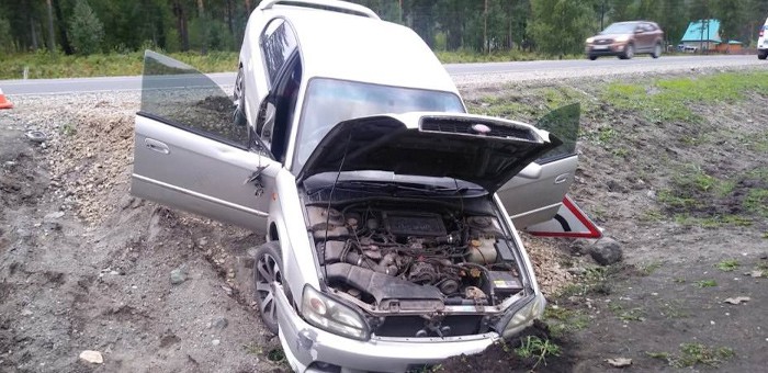 Горожанка разбила машину из-за велосипедиста