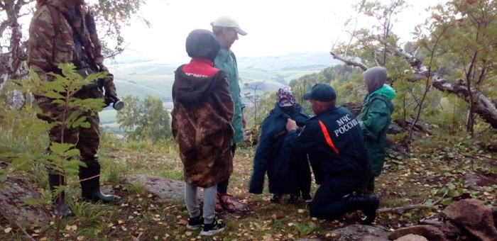 Женщина с тремя маленькими детьми пошла на Бабырган и заблудилась, их искали всю ночь