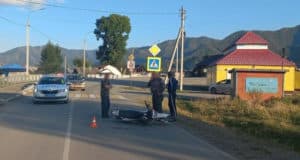 Гость из Алтайского края перевернулся на мотоцикле в Онгудае и попал в больницу Гость из Алтайского края перевернулся на мотоцикле в Онгудае и попал в больницу