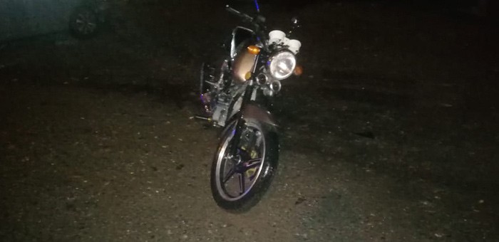 14-летний мотоциклист врезался в автомобиль и попал в больницу