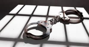 Ревнивого убийцу приговорили к длительному тюремному сроку Ревнивого убийцу приговорили к длительному тюремному сроку