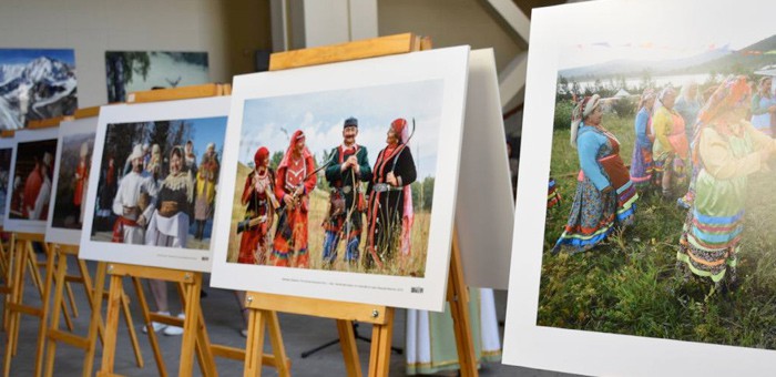 В Горно-Алтайске открылась фотовыставка «Сила традиций: народы Российской Федерации»