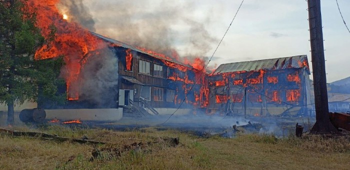 Пожар в мендур-сокконской школе мог возникнуть из-за сварочных работ