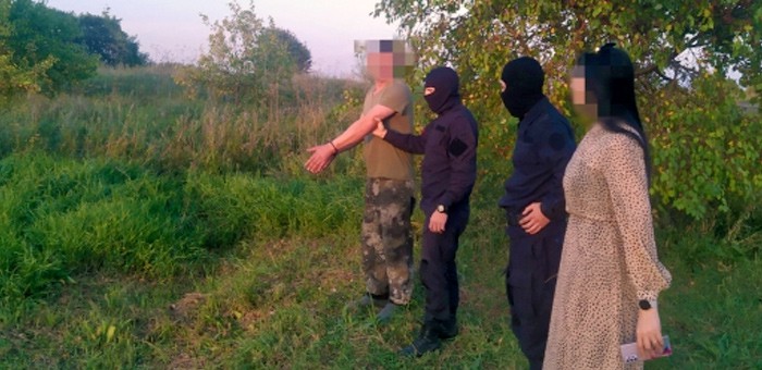 Жители республики чуть не убили участкового в Алтайском крае